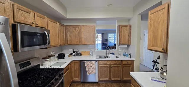 $2,400 | 12392 Wedgemere Drive, Huntley, IL 60142