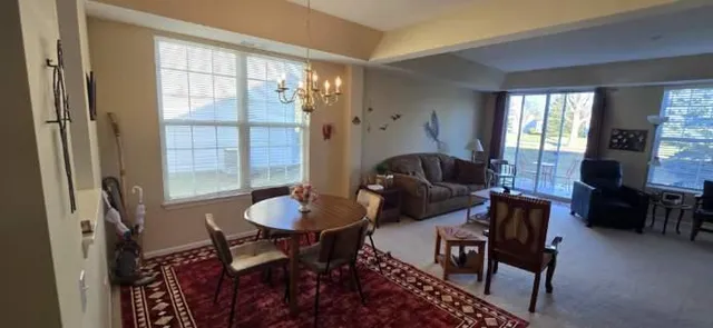 $2,400 | 12392 Wedgemere Drive, Huntley, IL 60142