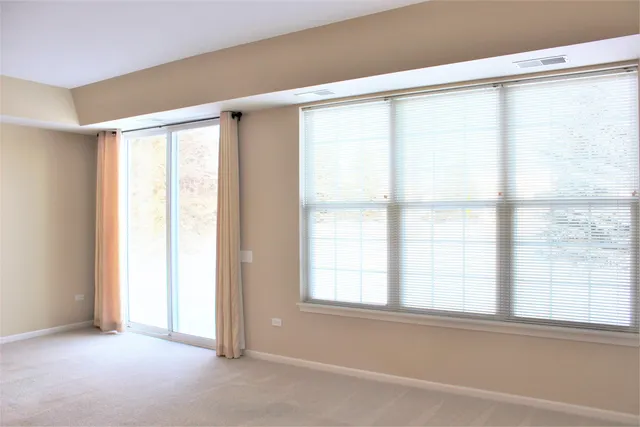 $2,400 | 12392 Wedgemere Drive, Huntley, IL 60142