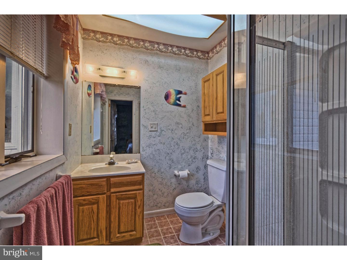 4 Fort Donelson Road Pennsville, NJ 08070 - Photo 14 of 25 Bathroom