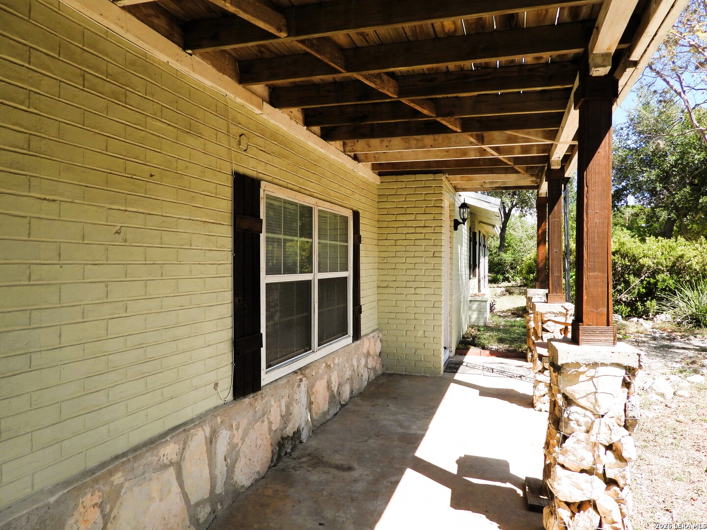 484 Ave R Lakehills, TX 78063 - Photo 8 of 77 Gallery Image 8