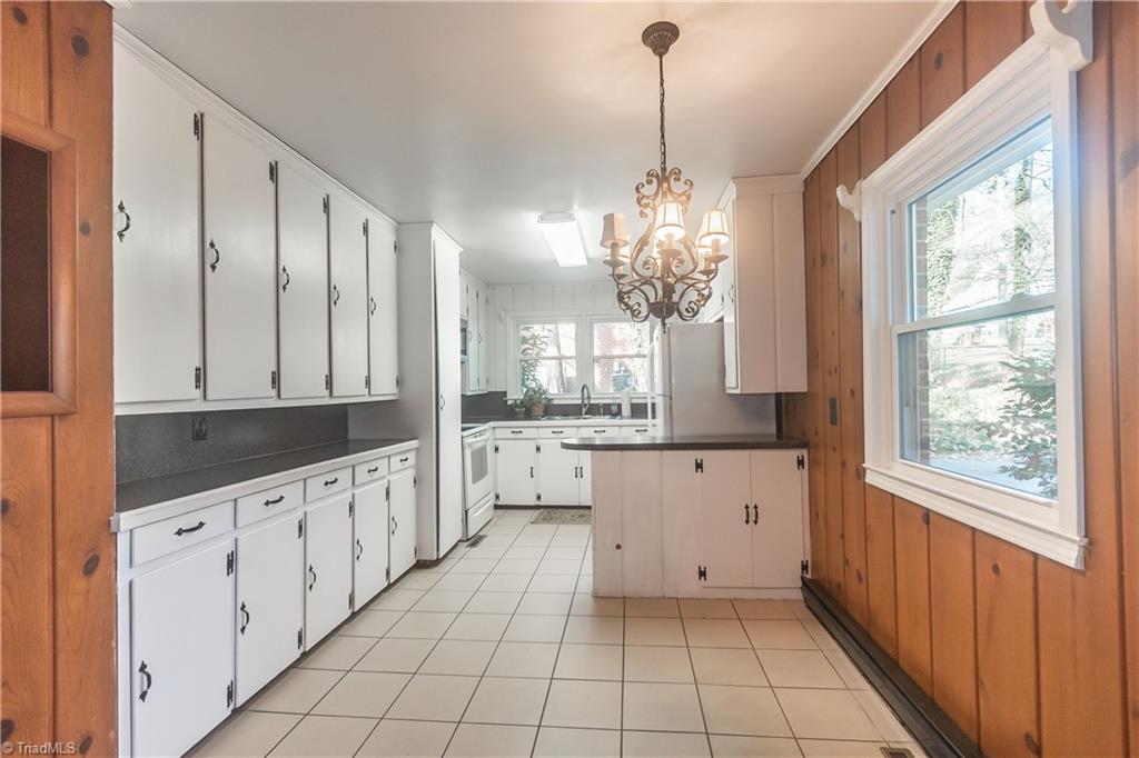 121 Brookberry Road Mount Airy, NC 27030 - Photo 5 of 15 Gallery Image 5