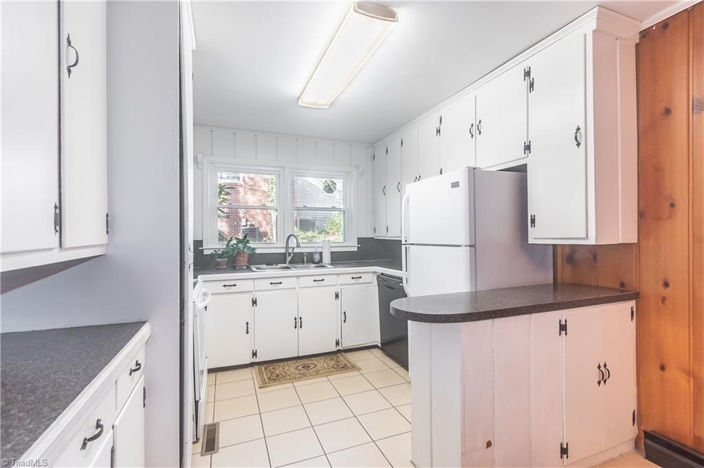 121 Brookberry Road Mount Airy, NC 27030 - Photo 6 of 15 Gallery Image 6