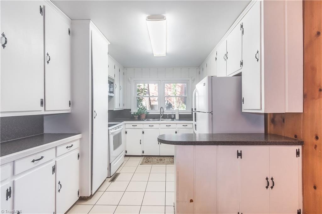 121 Brookberry Road Mount Airy, NC 27030 - Photo 7 of 15 Gallery Image 7