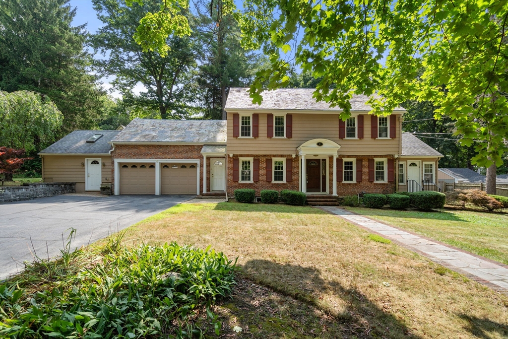 4 Old English Road Worcester, MA 01609 - Photo 1 of 33 Gallery Image 1
