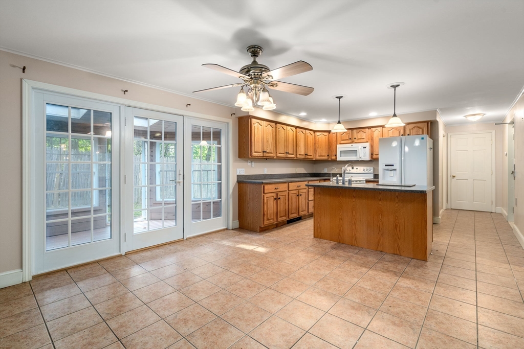 4 Old English Road Worcester, MA 01609 - Photo 6 of 33 Gallery Image 6