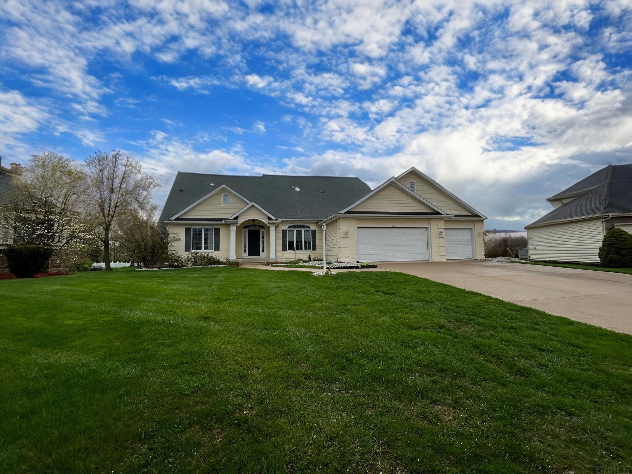 14315 Bridgestone Road Fort Wayne, IN 46814 - Photo 1 of 28 Gallery Image 1