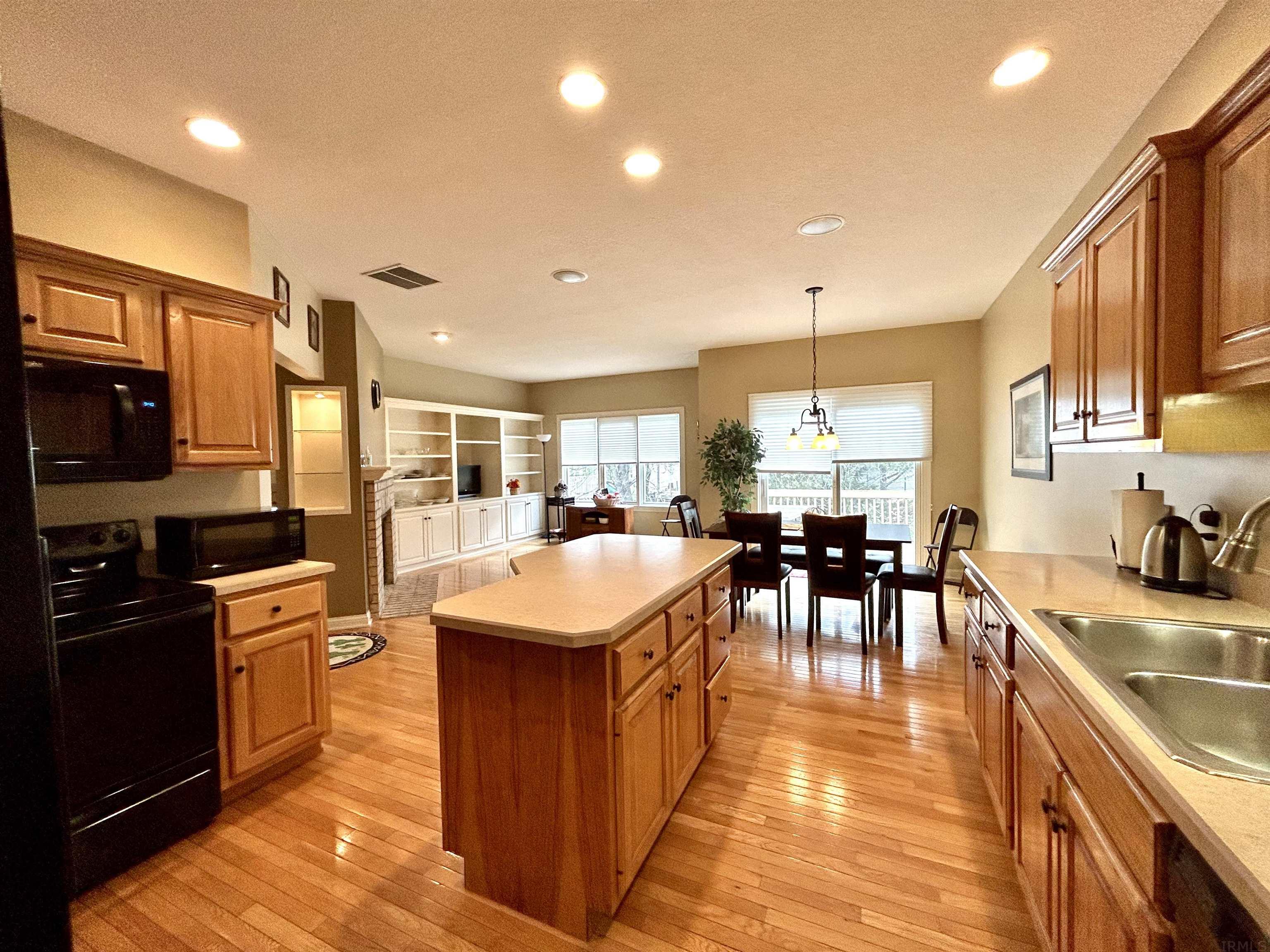 14315 Bridgestone Road Fort Wayne, IN 46814 - Photo 5 of 28 Gallery Image 5