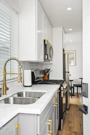 $2,395 | 894 Saratoga Street, Unit 3, Oxnard, CA 93035