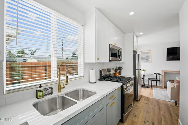 $2,395 | 894 Saratoga Street, Unit 3, Oxnard, CA 93035