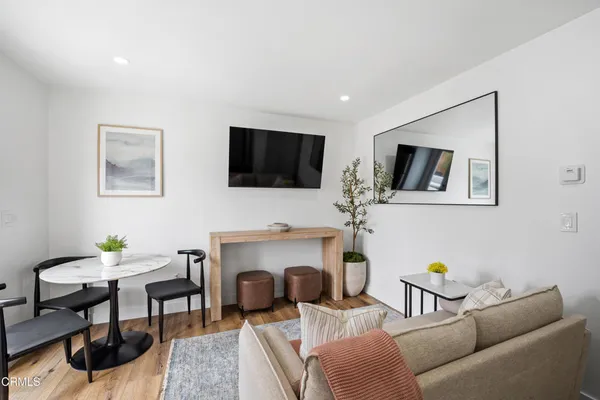 $2,395 | 894 Saratoga Street, Unit 3, Oxnard, CA 93035