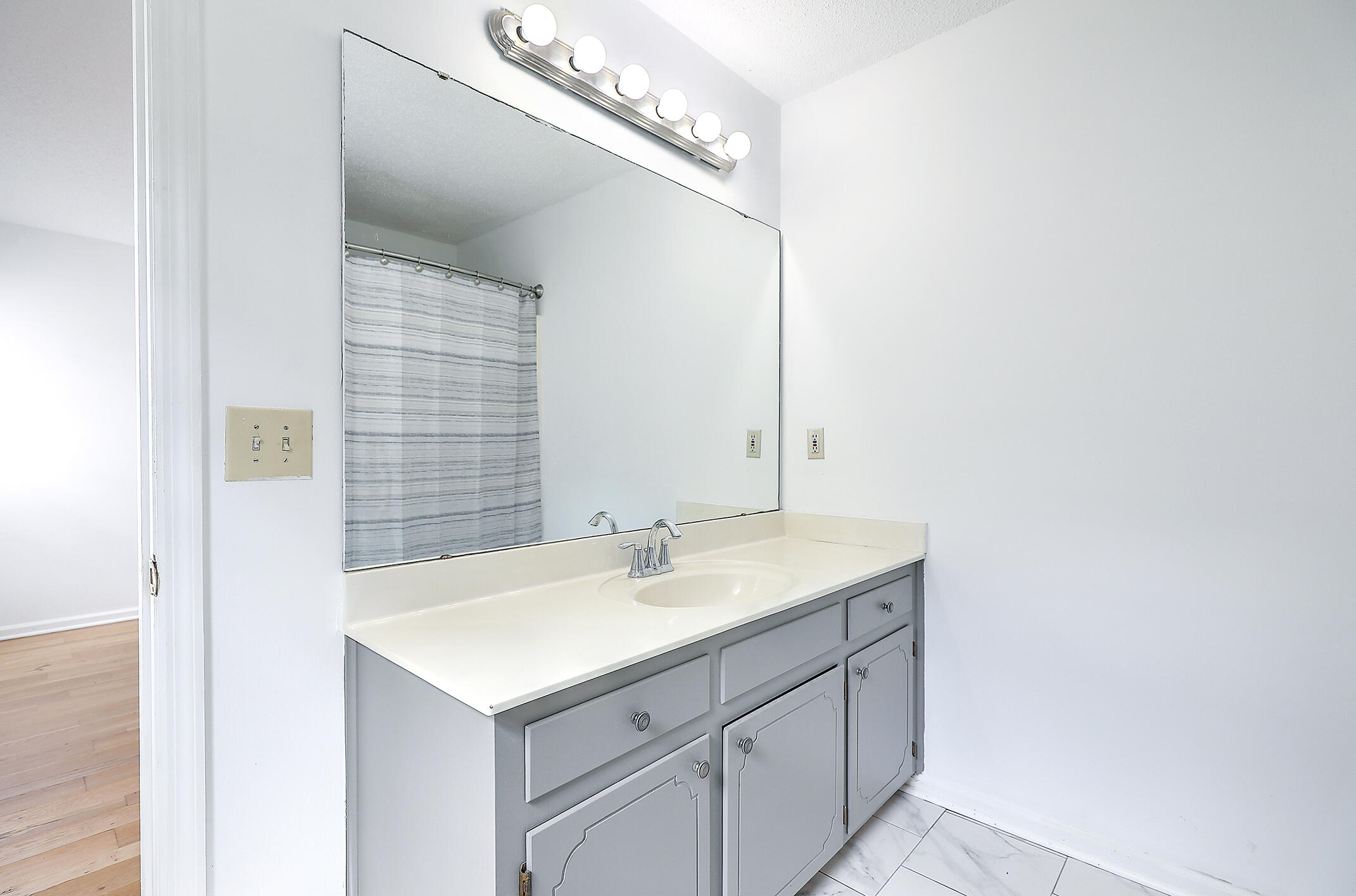 140 Two Hitch Road Goose Creek, SC 29445 - Photo 17 of 24 En Suite Bath 1
