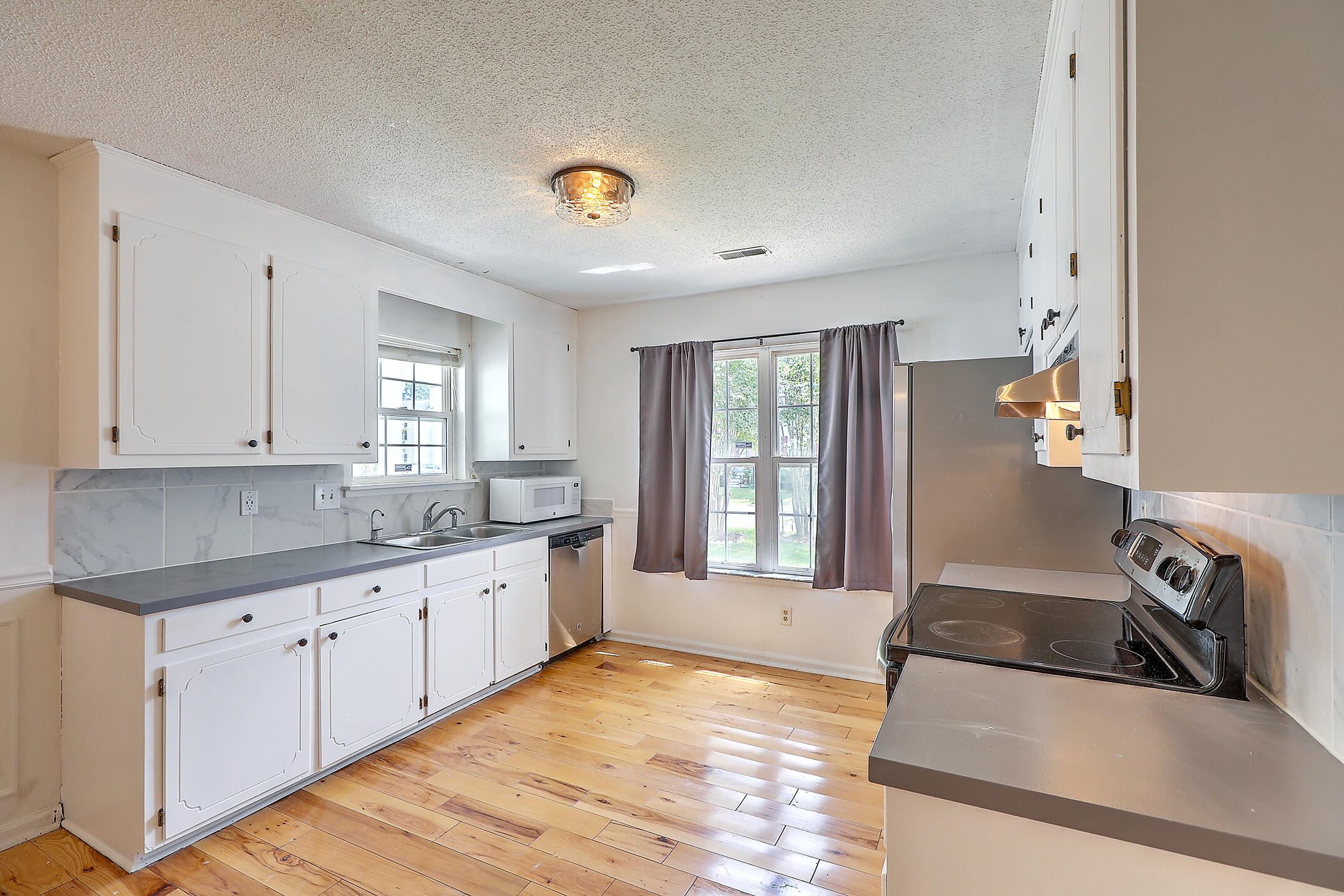 140 Two Hitch Road Goose Creek, SC 29445 - Photo 10 of 24 Kitchen 2