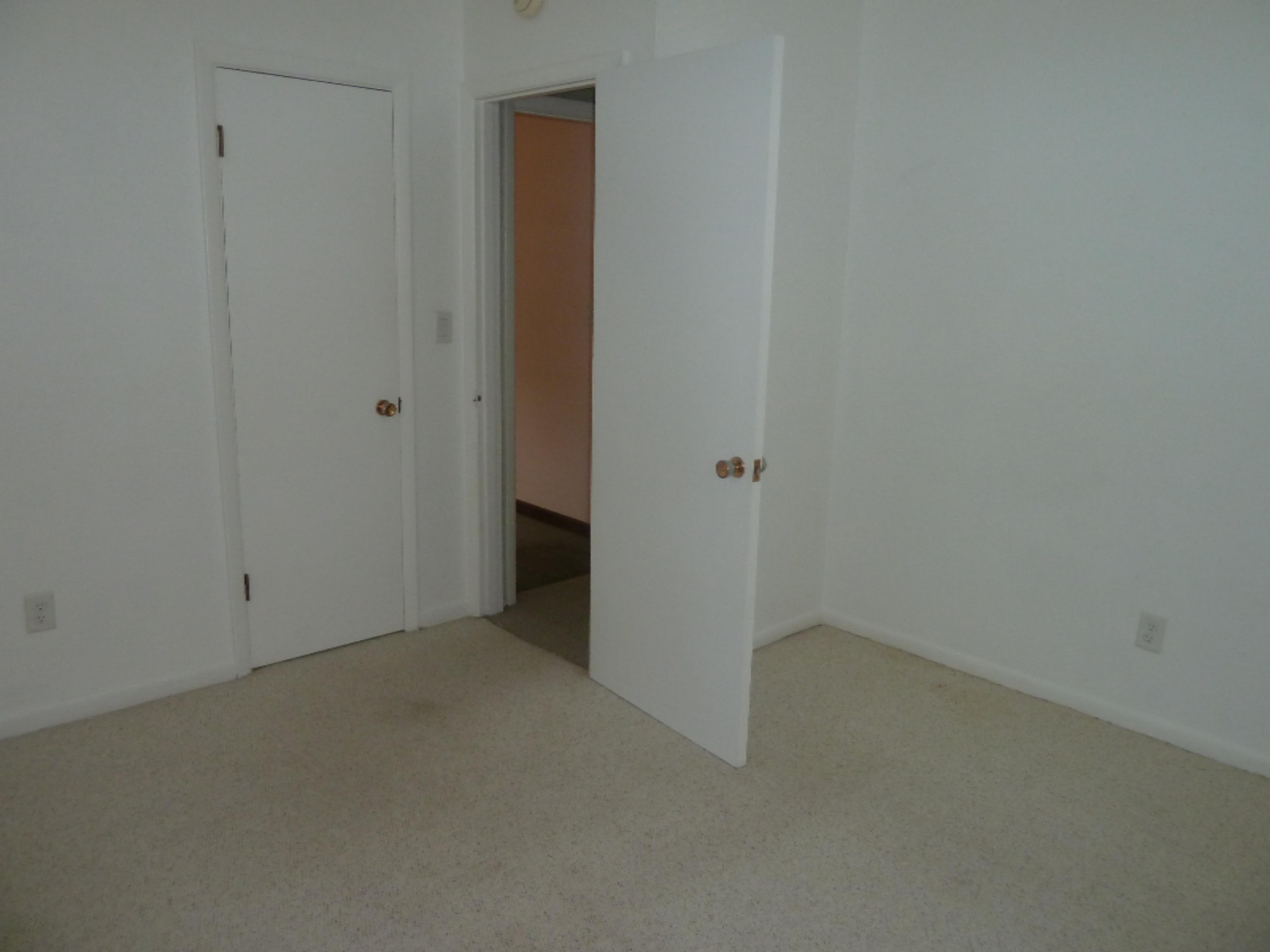 5414 Hoag Road Battle Creek, MI 49015 - Photo 16 of 36 P1020293