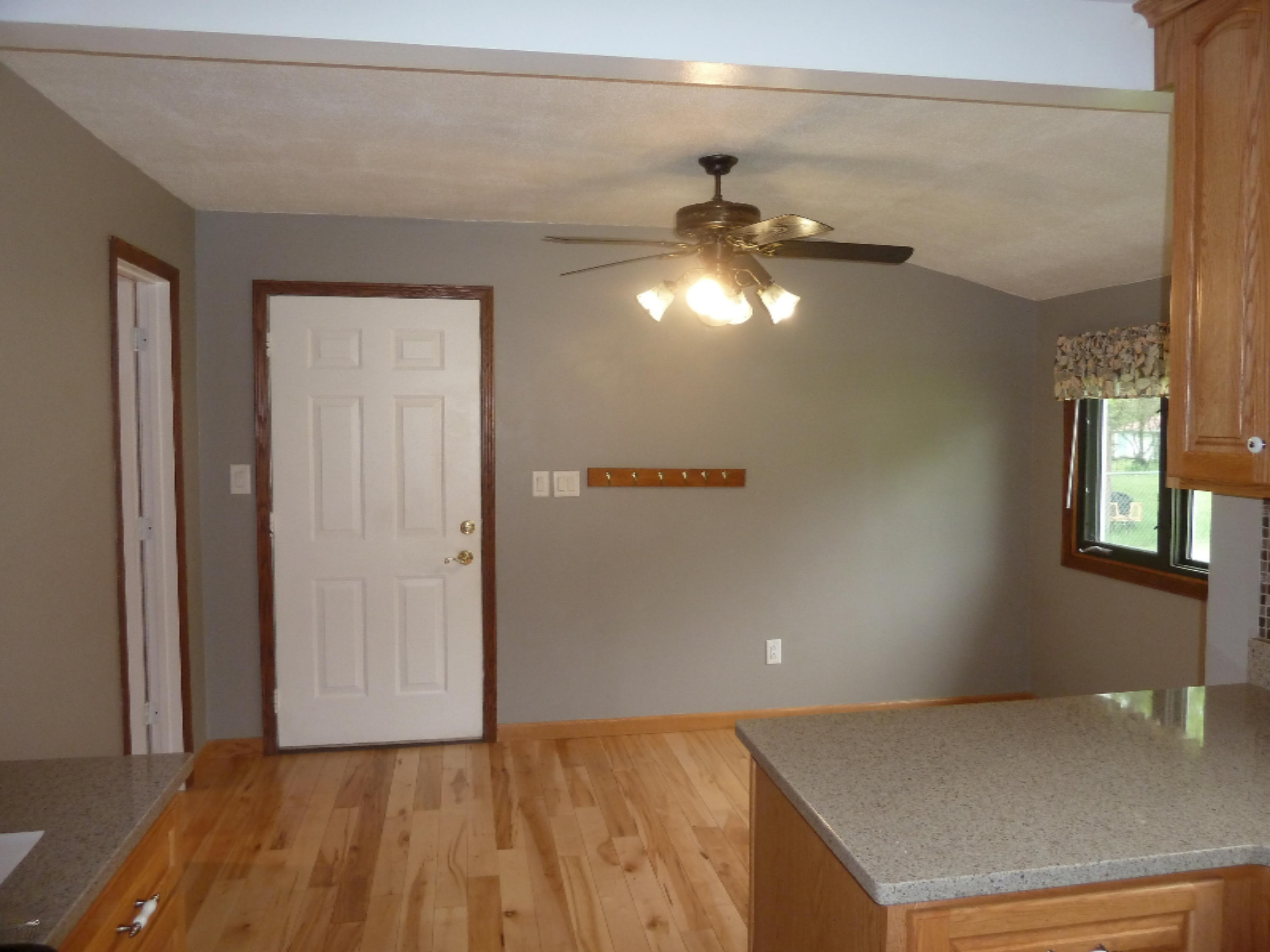 5414 Hoag Road Battle Creek, MI 49015 - Photo 7 of 36 P1020303
