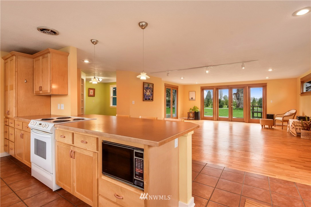 17653 Greenacres Road Mount Vernon, WA 98273 - Photo 16 of 25