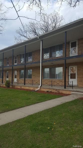 23800 Kelly Road, Unit 3 Eastpointe, MI 48021 - Photo 1 of 17