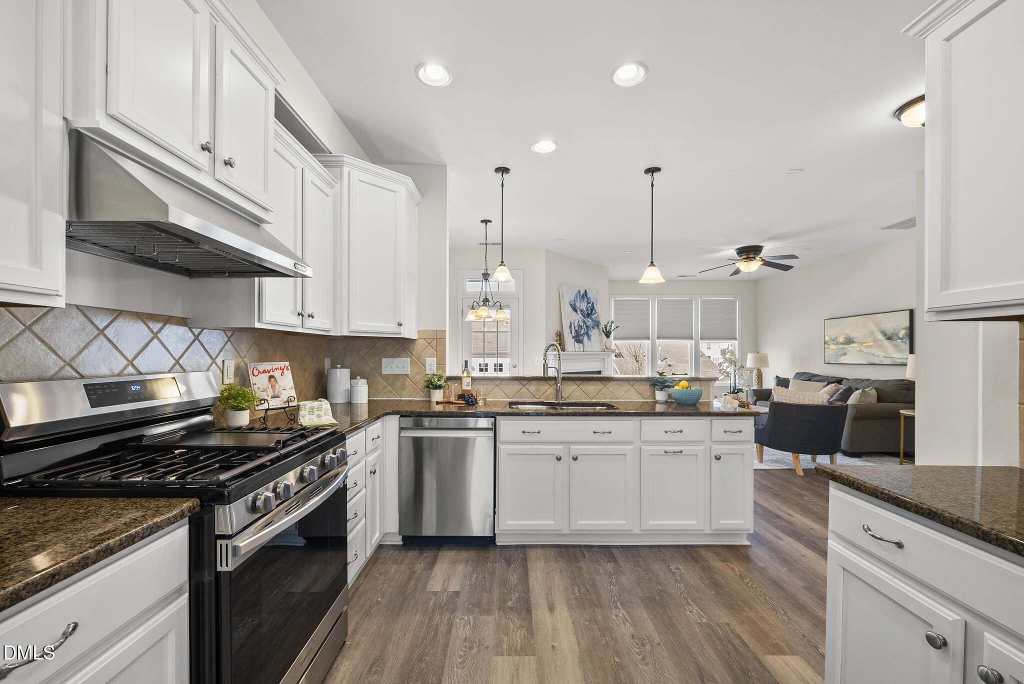 10119 Glen Autumn Road Raleigh, NC 27617 - Photo 3 of 26 DSC07280