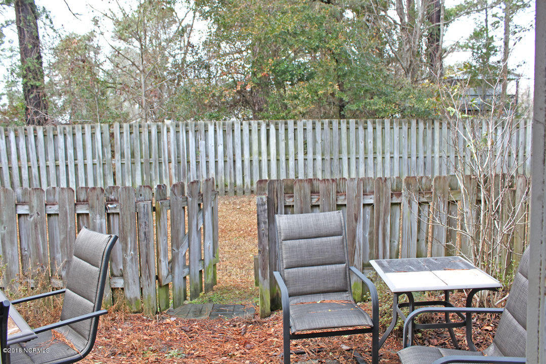 411 Estate Road, Unit 105 Wilmington, NC 28405 - Photo 1 of 13 Backyard