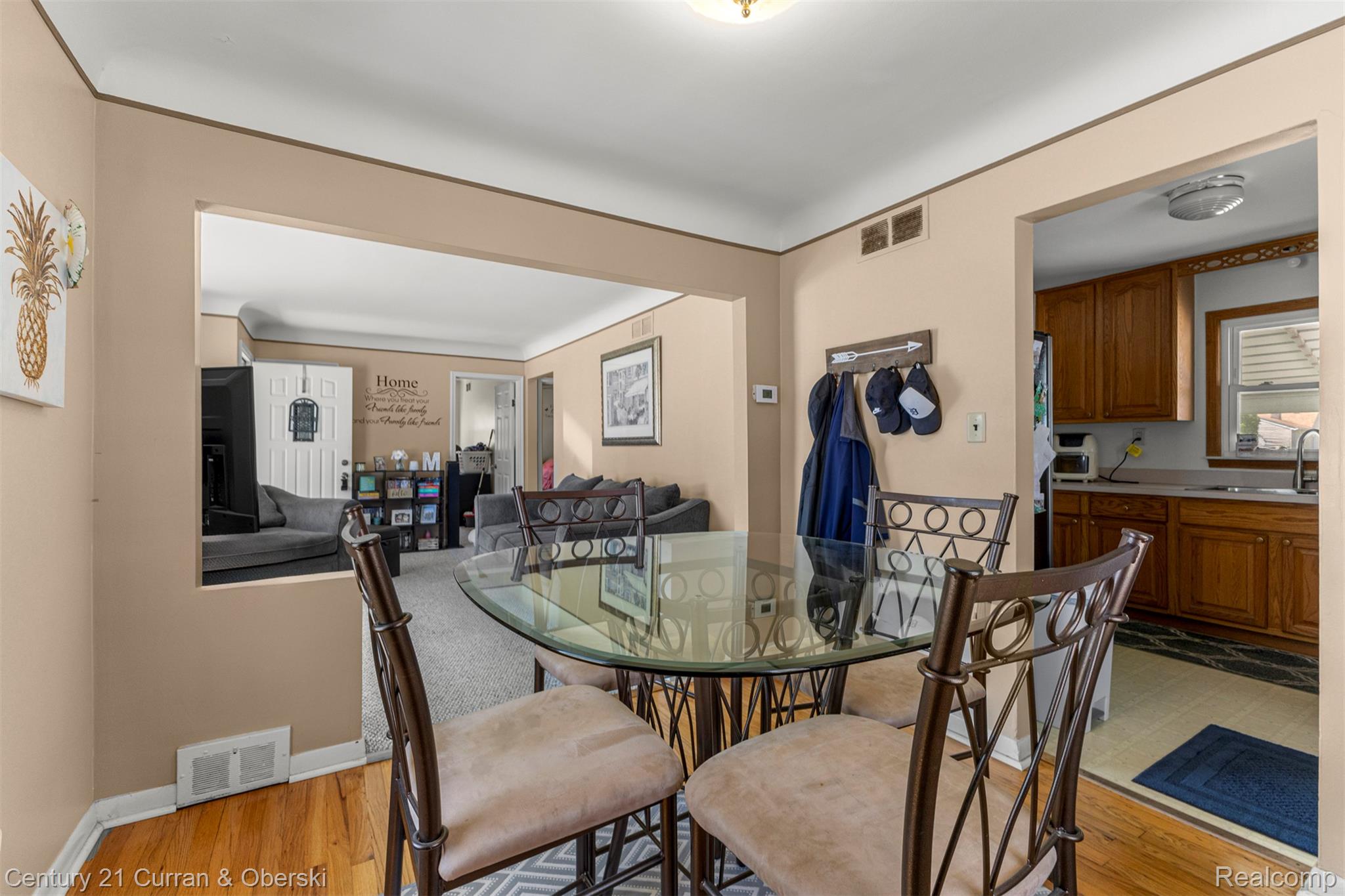 6141 North Gulley Road Dearborn Heights, MI 48127 - Photo 9 of 31 Formal dining room