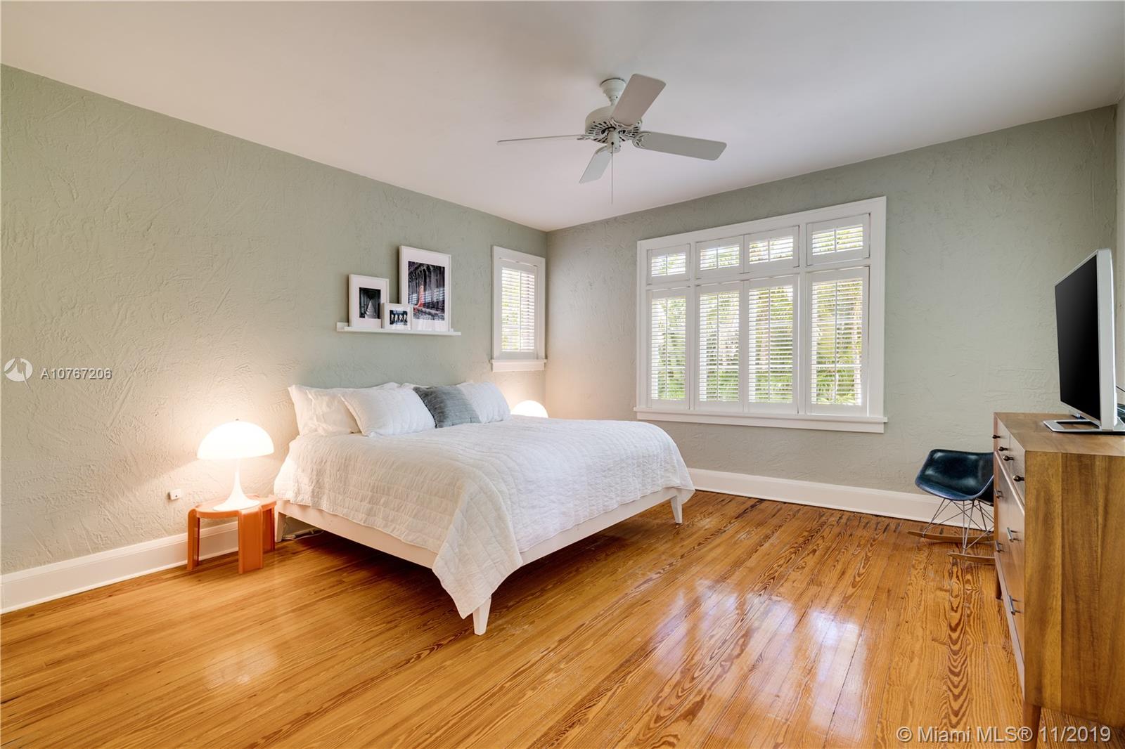 13599 Old Cutler Road Pinecrest, FL 33156 - Photo 20 of 40 Light-filled bedroom