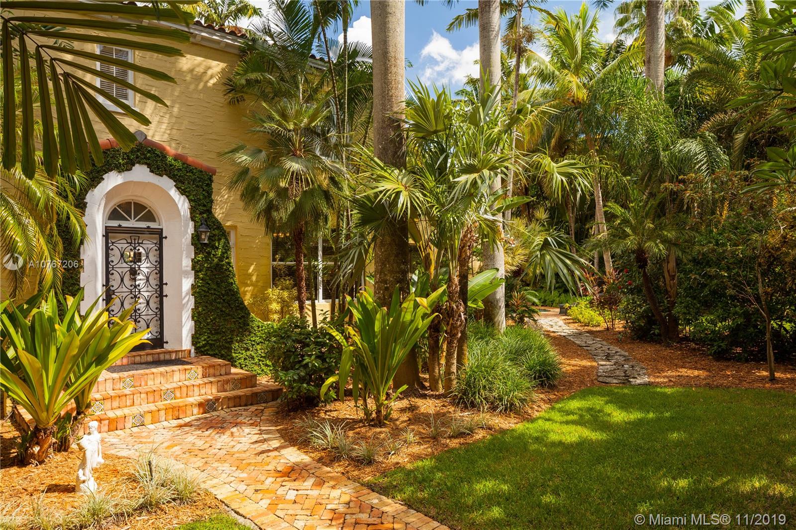 13599 Old Cutler Road Pinecrest, FL 33156 - Photo 3 of 40 Picturesque front entrance