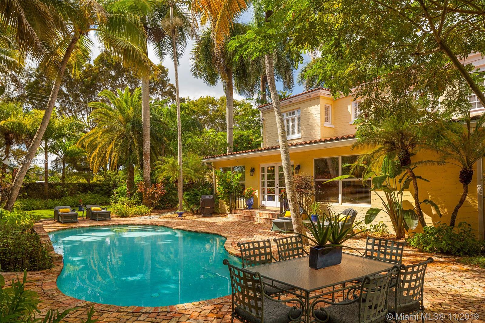 13599 Old Cutler Road Pinecrest, FL 33156 - Photo 30 of 40 Spacious patio for entertaining