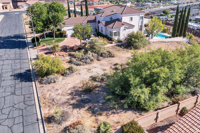 318 North Crest Line Circle, Unit 21 St. George, UT 84790 - Photo 4 of 16
