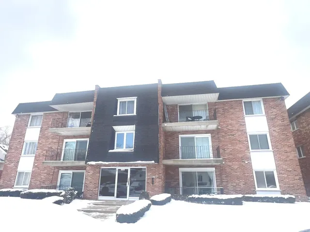 $49,900 | 1040 Hirsch Boulevard, Unit 101, Calumet City, IL 60409