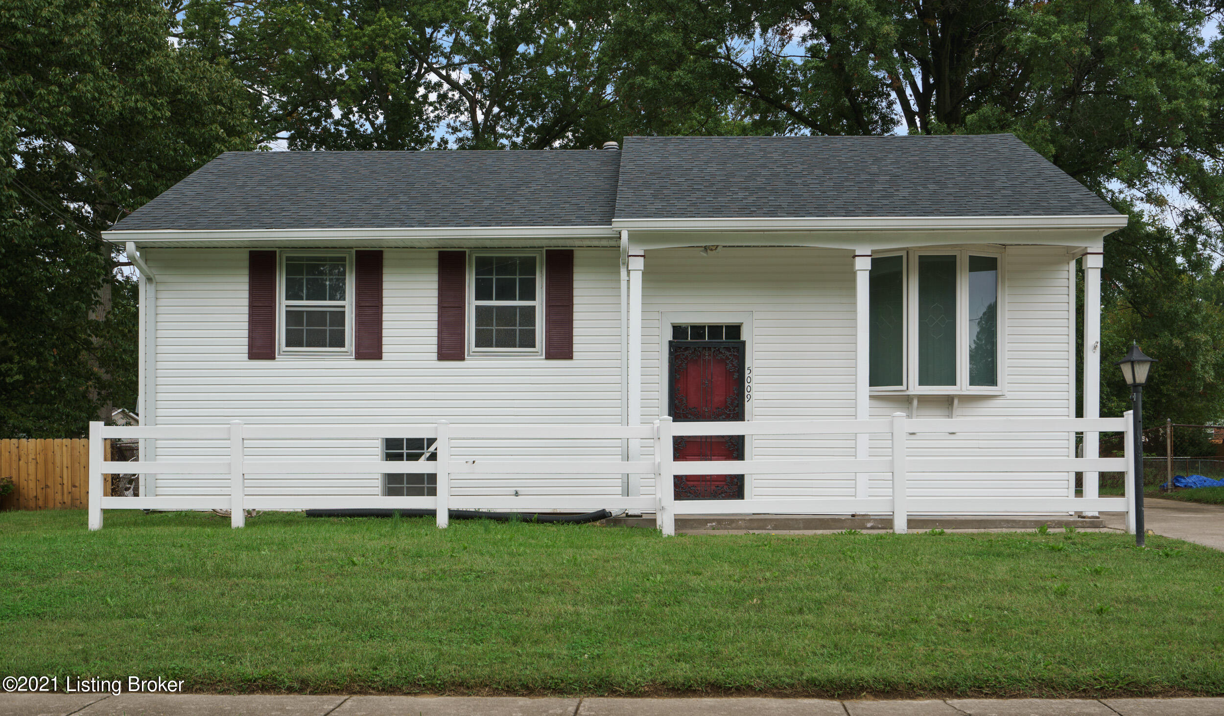 5009 Red Fern Road-01