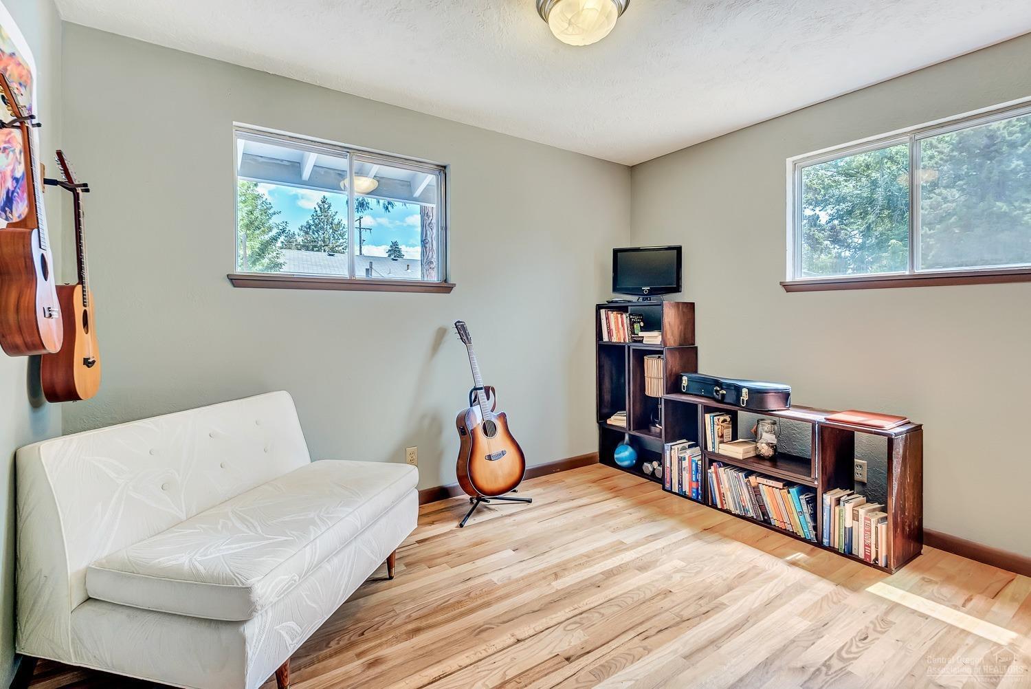 751 Northeast Innes Lane Bend, OR 97701 - Photo 11 of 23 Second bedroom or office or music studio