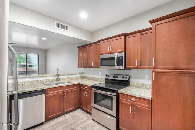 $321,000 | 21655 North 36th Avenue, Unit 106, Glendale, AZ 85308