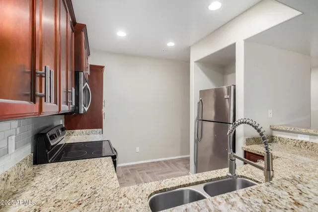 $321,000 | 21655 North 36th Avenue, Unit 106, Glendale, AZ 85308