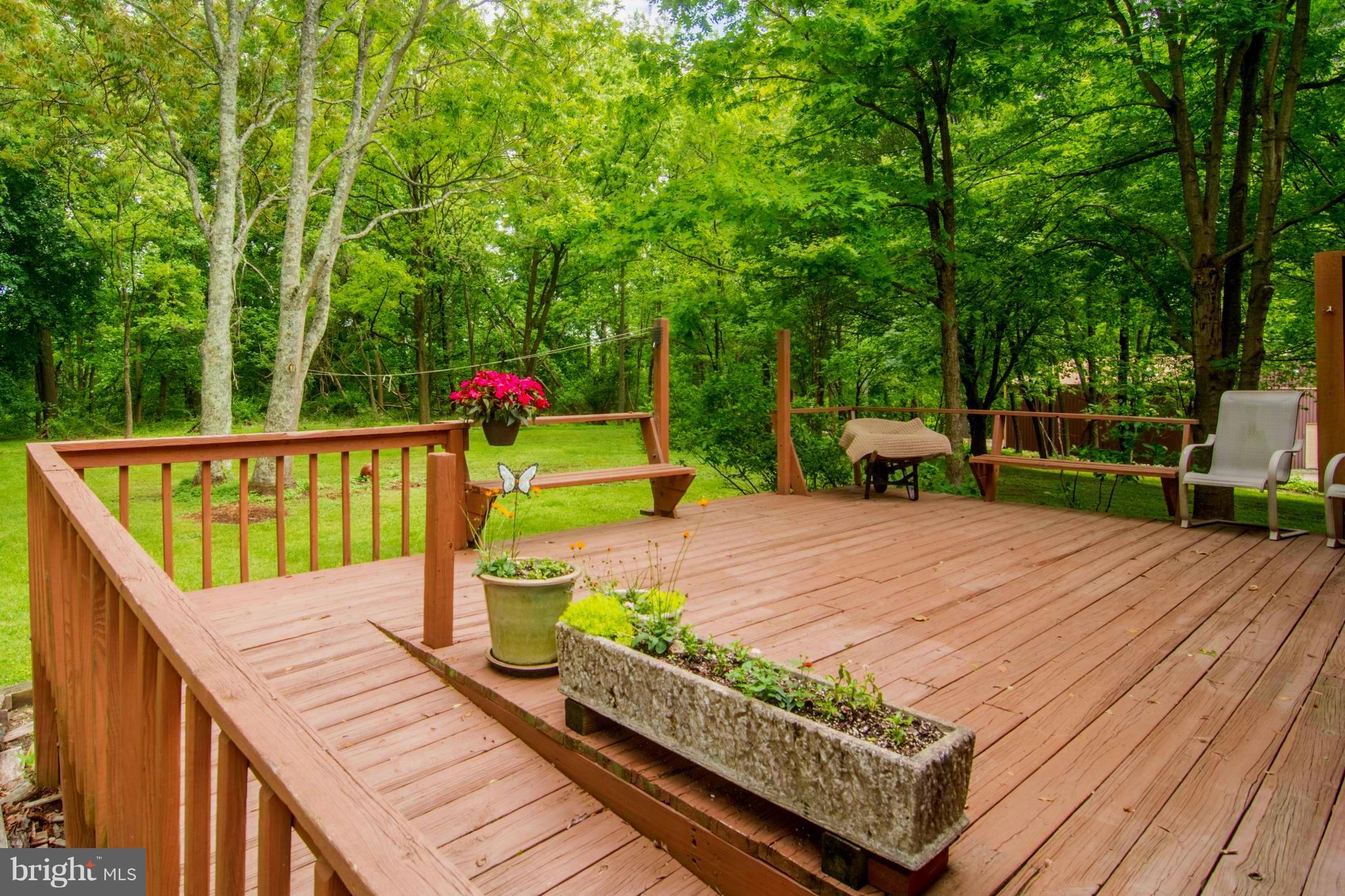 9803 Old Court Road Windsor Mill, MD 21244 - Photo 8 of 30 16 x 20 deck
