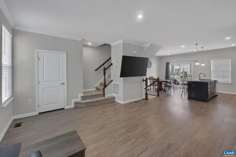 $325,000 | 93 Virginia Avenue, Palmyra, VA 22963