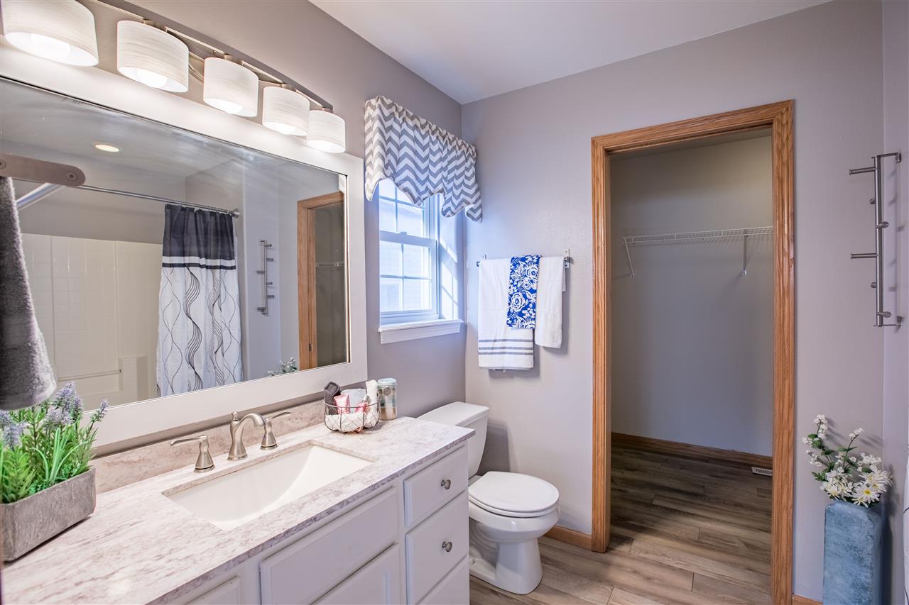 3402 Baton Rouge Road Muscatine, IA 52761 - Photo 17 of 33 Gallery Image 17