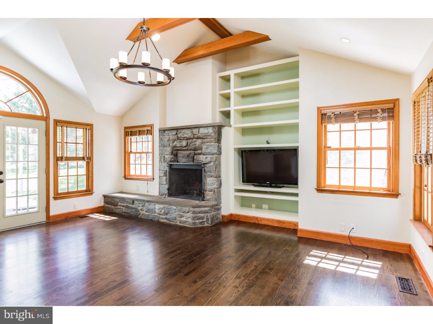 8 Northwoods Road Wayne, PA 19087 - Photo 7 of 22 Great Room