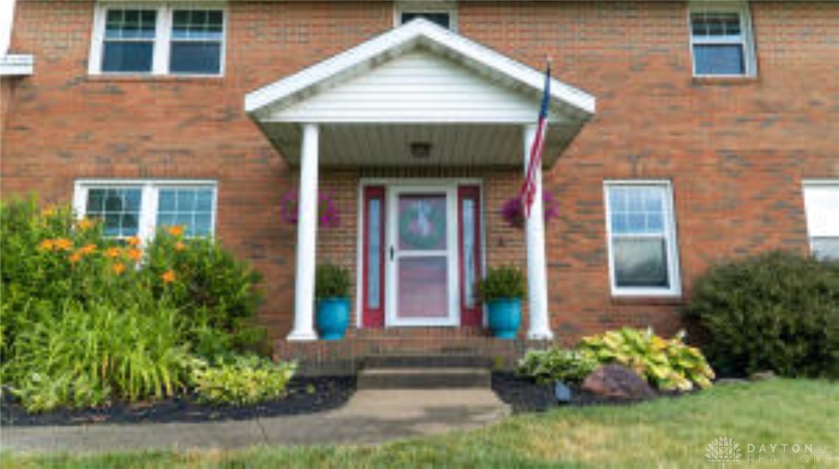 4540 Springfield Xenia Road Springfield, OH 45502 - Photo 4 of 47