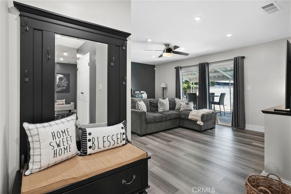 762 Talbert Avenue Simi Valley, CA 93065 - Photo 10 of 59 Gallery Image 10