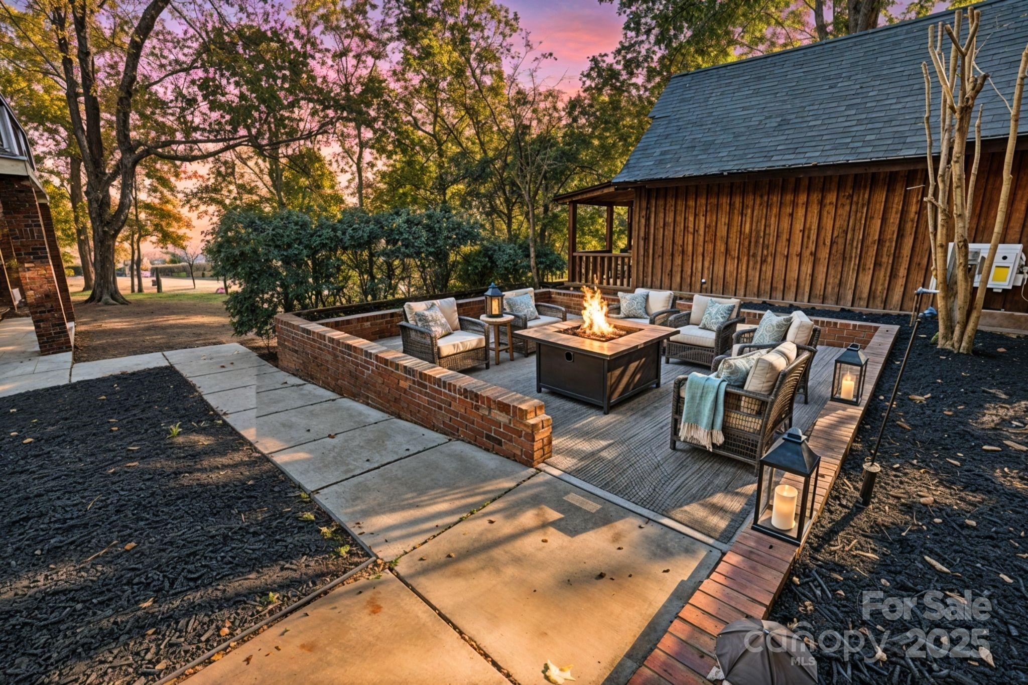 3475 Pikeview Road Fort Mill, SC 29715 - Photo 40 of 48 an outdoor sitting area with furniture