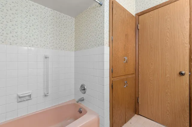 $274,900 | 903 Harding Street, Waupaca, WI 54981