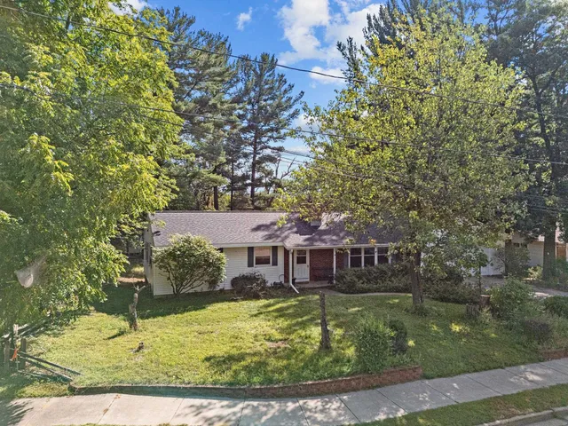 $274,900 | 903 Harding Street, Waupaca, WI 54981