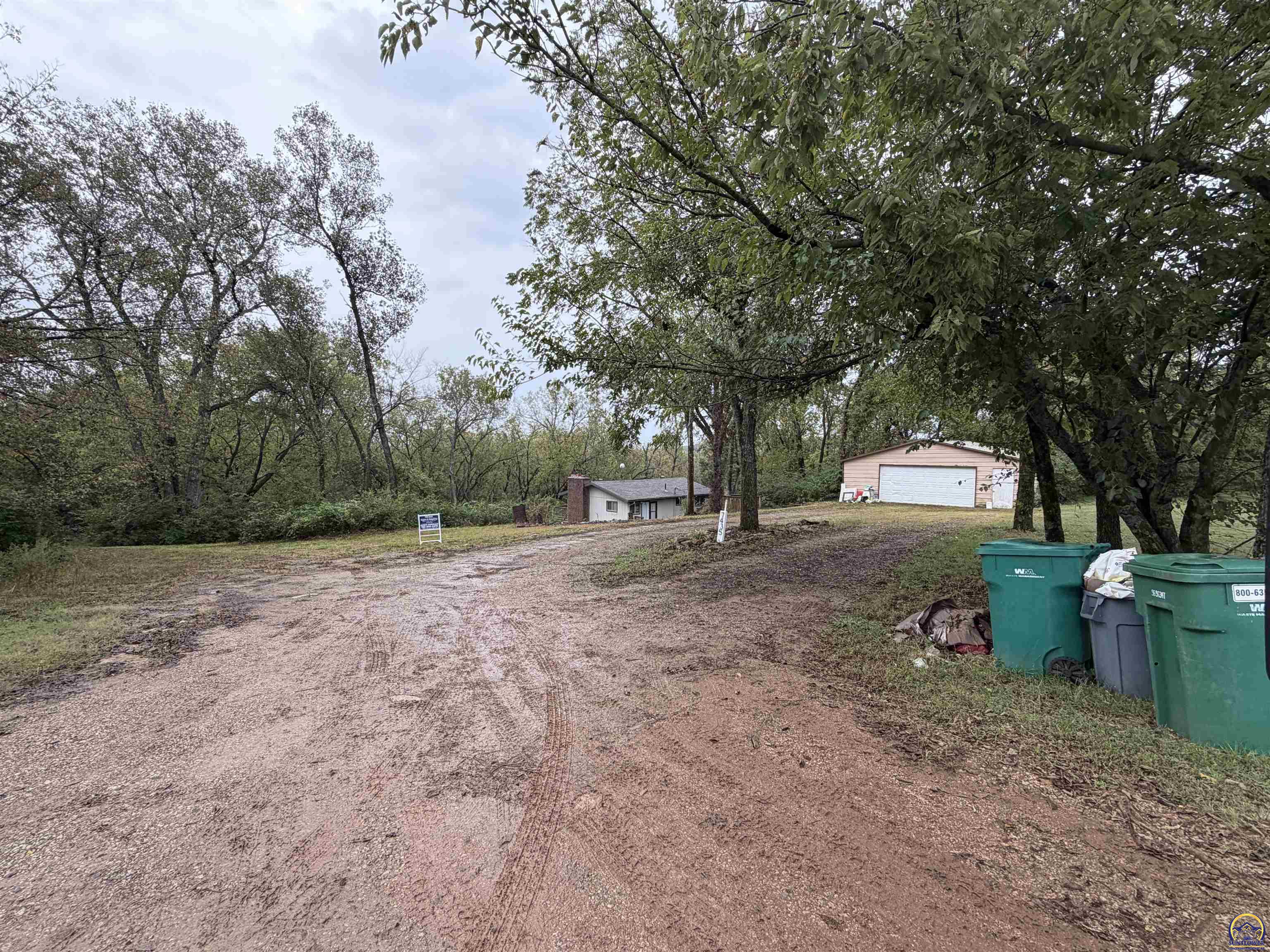 7435 Lakeview Road Meriden, KS 66512 - Photo 33 of 49 Gallery Image 33