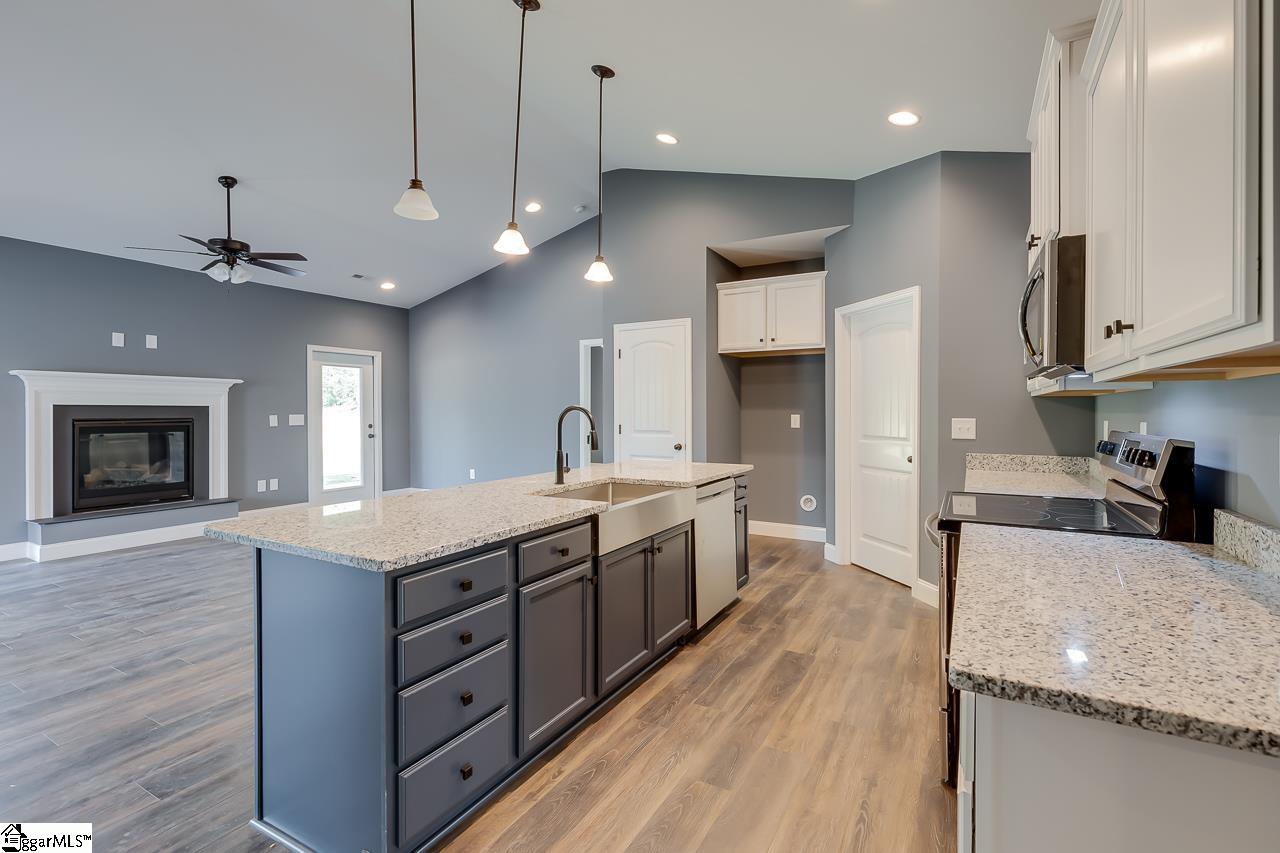 106 Inlet Pointe Drive Anderson, SC 29625 - Photo 11 of 36