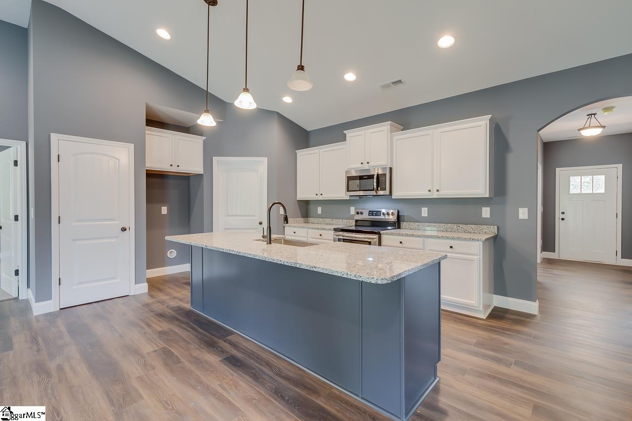 106 Inlet Pointe Drive Anderson, SC 29625 - Photo 12 of 36