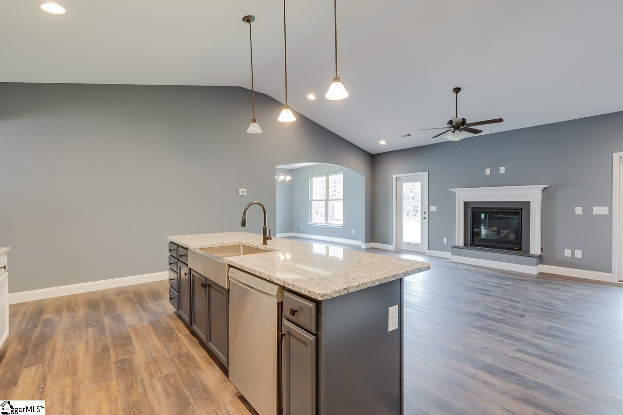 106 Inlet Pointe Drive Anderson, SC 29625 - Photo 14 of 36