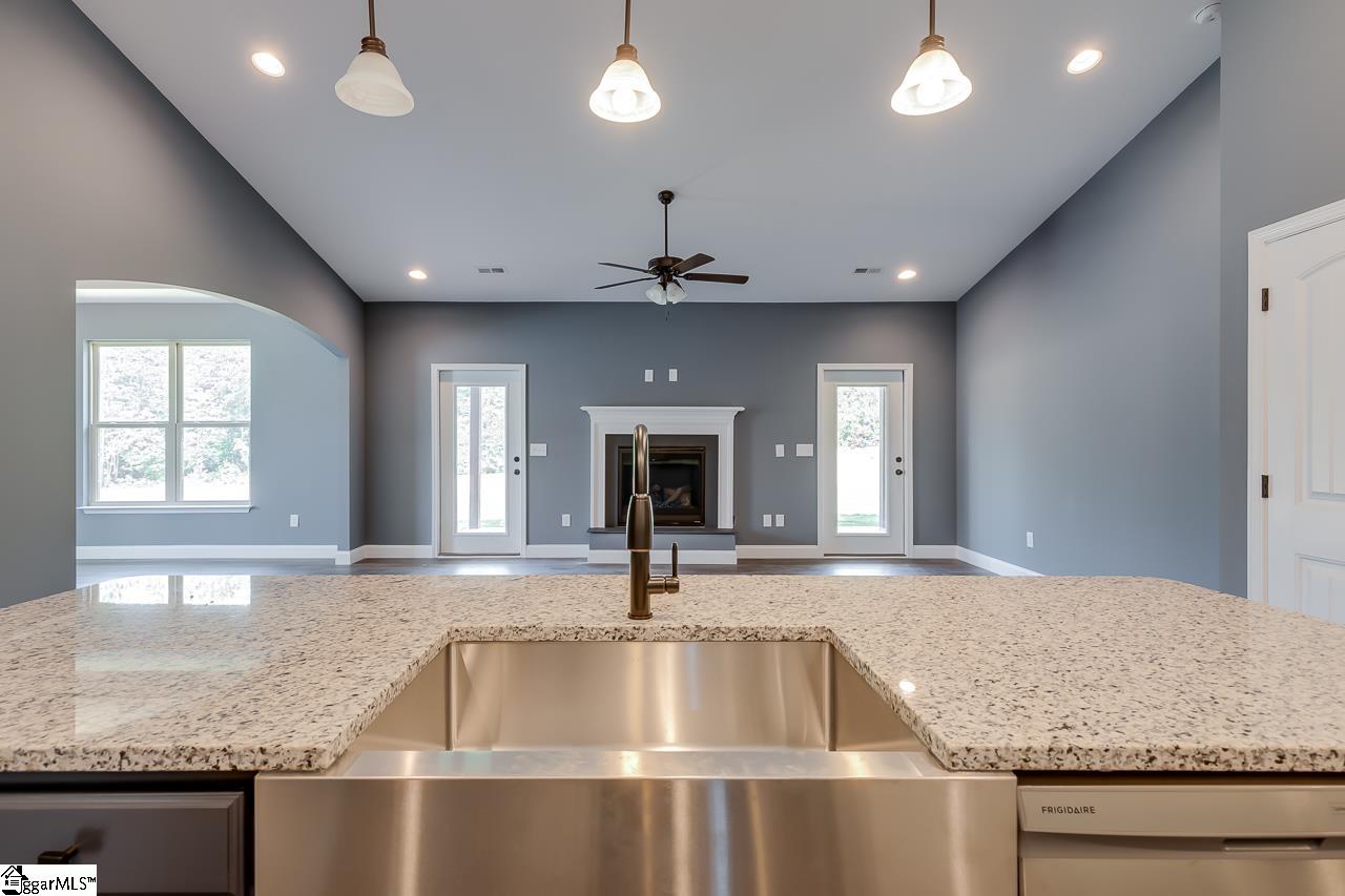 106 Inlet Pointe Drive Anderson, SC 29625 - Photo 15 of 36