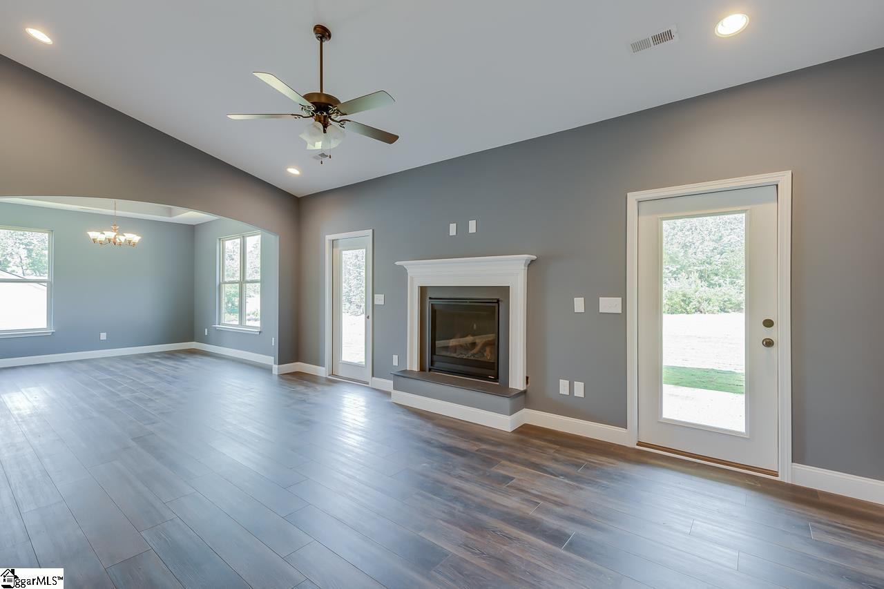 106 Inlet Pointe Drive Anderson, SC 29625 - Photo 17 of 36