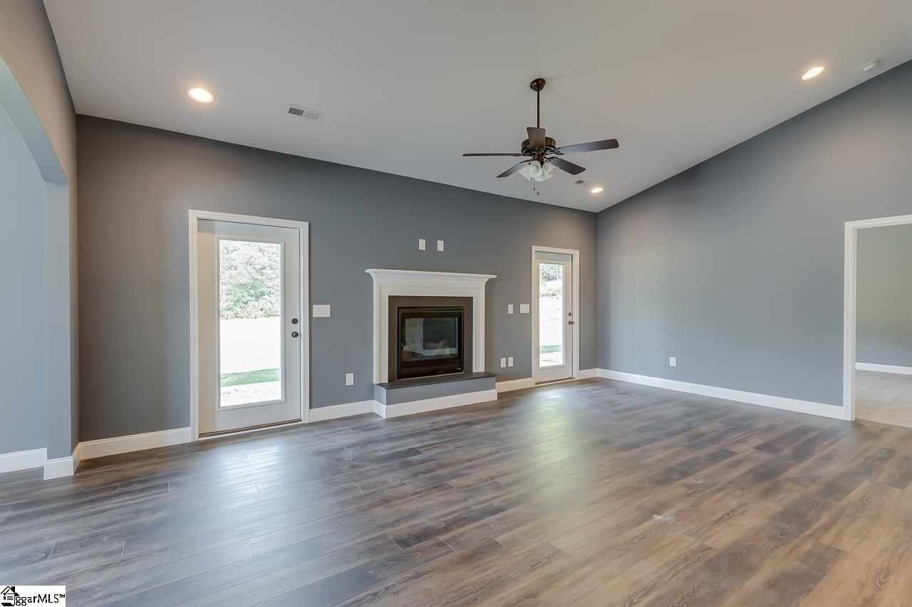 106 Inlet Pointe Drive Anderson, SC 29625 - Photo 18 of 36