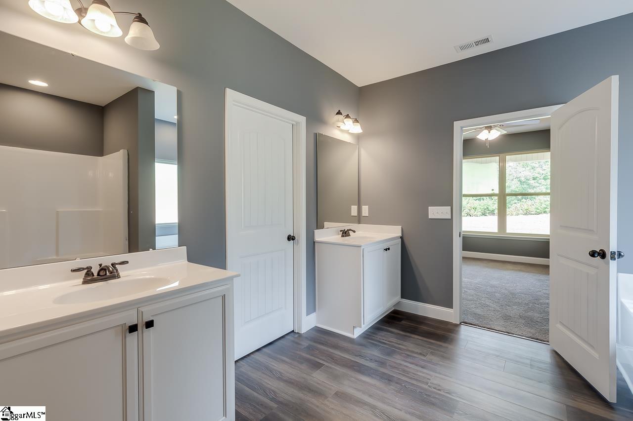 106 Inlet Pointe Drive Anderson, SC 29625 - Photo 27 of 36